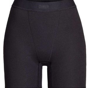 (1213) NWT SKIMS Cotton rib boxer-Onyx